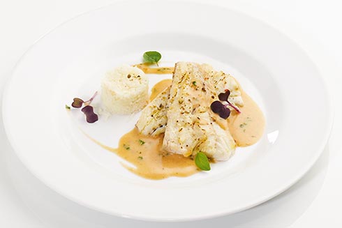 TK HI TASTE Seelachsfilet in roter Thai Currysauce mit Basmatireis