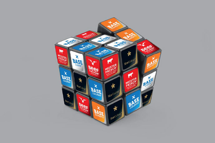 Die Logos der CHEFS CULINAR Eigenmarken als Rubik-Würfel