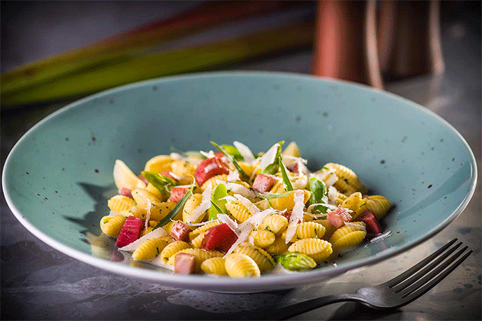 Gnocchetti Pasta mit Spargel und Rhabarber